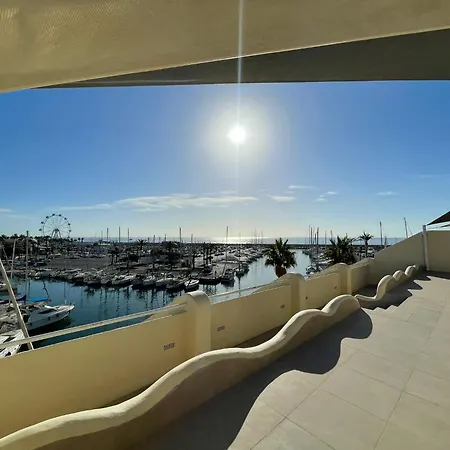 Isla Puerto Marina