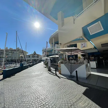Isla Puerto Marina *