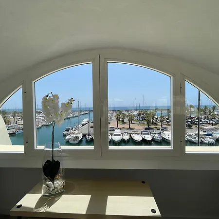 Isla Puerto Marina